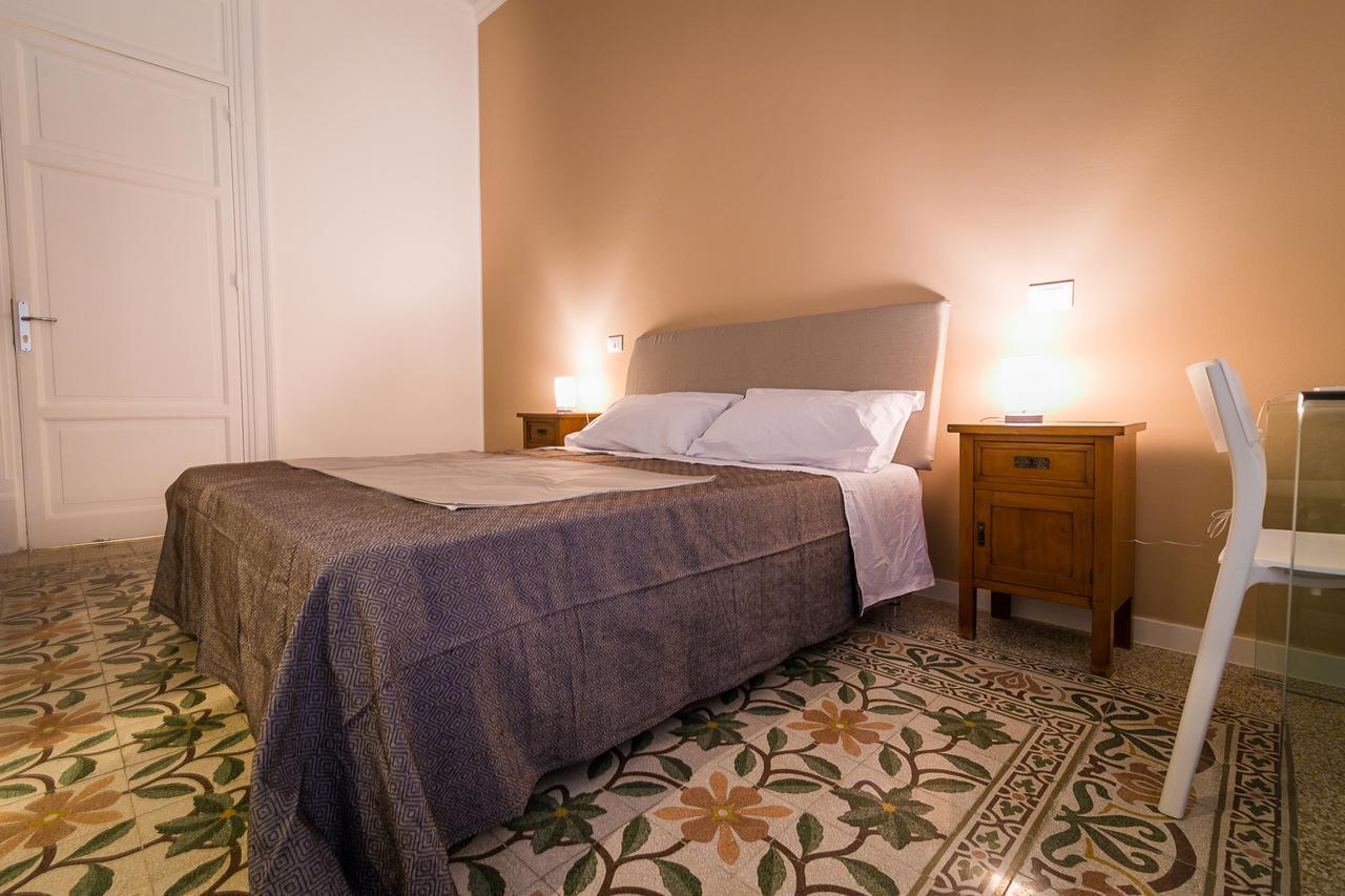 パレルモ リバティ スイーツ Bed & Breakfast エクステリア 写真